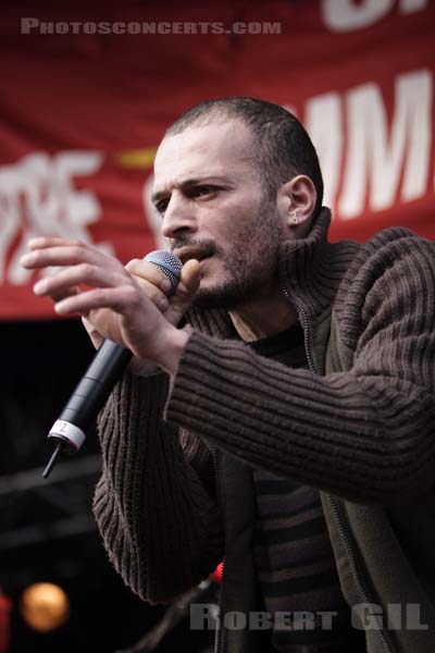 RODOLPHE BURGER - 2006-04-02 - PARIS - Place de la Republique - 